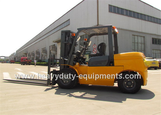 Çin Sinomtp FD50 Industrial Forklift Truck 5000Kg Rated Load Capacity With ISUZU Diesel Engine Tedarikçi