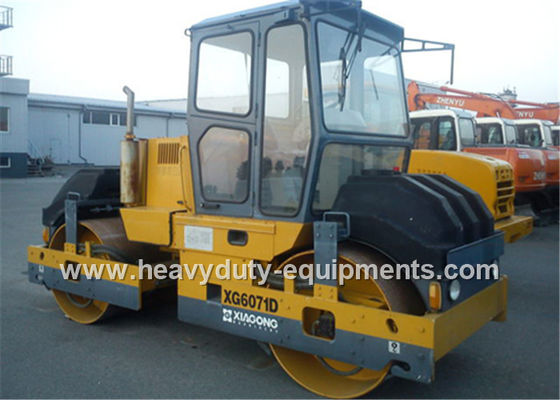 Çin XGMA road roller XG6071D with 7 tons operating weight for compacting the road Tedarikçi