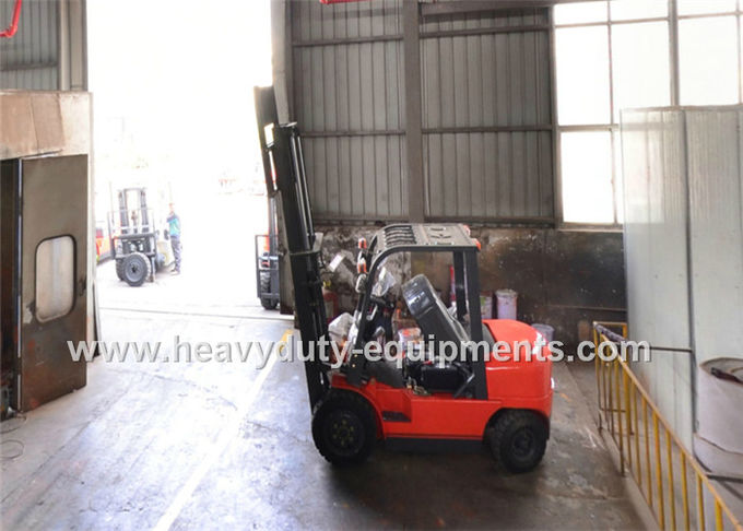Low oil consumption forklift with improved performance equipment