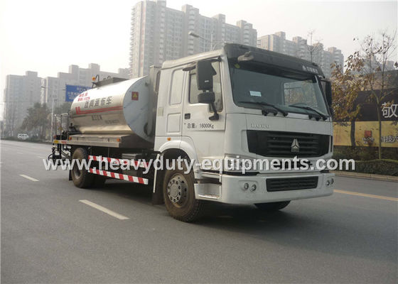 Çin Truck Mounted Type Liquid Asphalt Tanker With Pump Output 5 Ton / H Tedarikçi